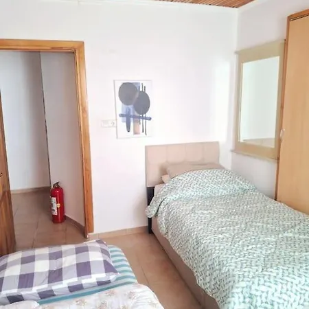 Detached Greek House In The Hearth Of Bazaar Çeşme