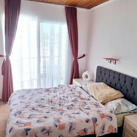 Detached Greek House In The Hearth Of Bazaar * Çeşme