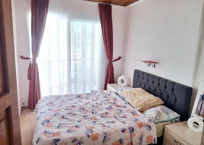 Detached Greek House In The Hearth Of Bazaar * Çeşme